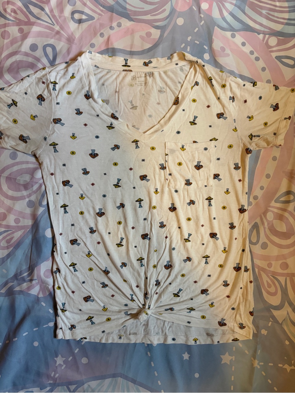 Womens White Mushroom-Print V-Neck Pocket Tee